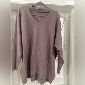 JODIFL Ribbed Knit Top in Plum size m/l